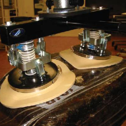 真空管吸吊機(jī)-橡膠塊搬運(yùn)