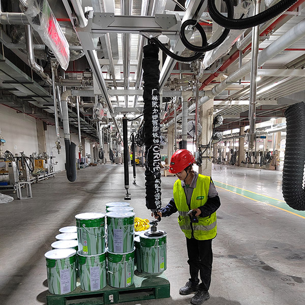 真空吸吊機-桶類搬運